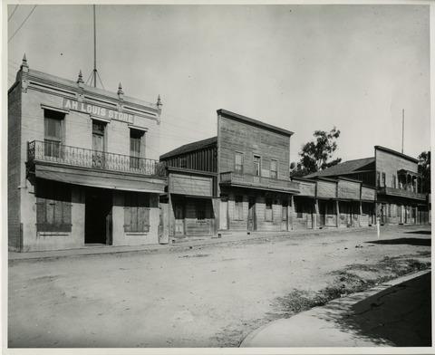 N.E. side of S.L.O. Chinatown, 1910