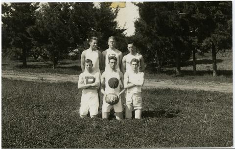 [1914 Sophomore Men's Basketball Team]