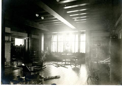 ['North Star' House - Living room interior]