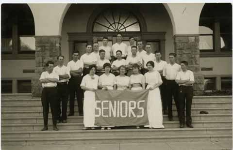 Class of 1915 in their Senior Year