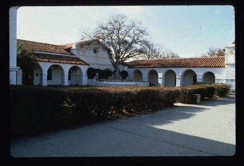 Milpitas Ranch, Hacienda, exterior