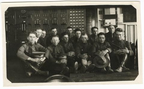 Sophomore Mechanics Class, circa 1917-1918